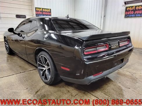 Used 2017 Dodge Challenger R/T Scat Pack RWD image 6