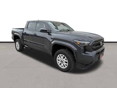 Used 2025 Toyota Tacoma SR RWD image 3