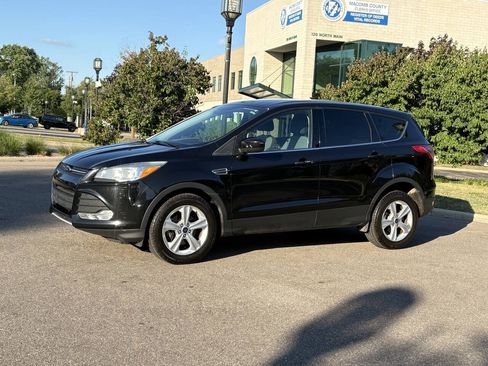 Used 2013 Ford Escape SE FWD image 2