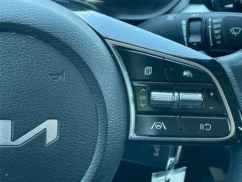Used 2023 Kia Forte LXS w/ LXS Technology Package FWD image 27