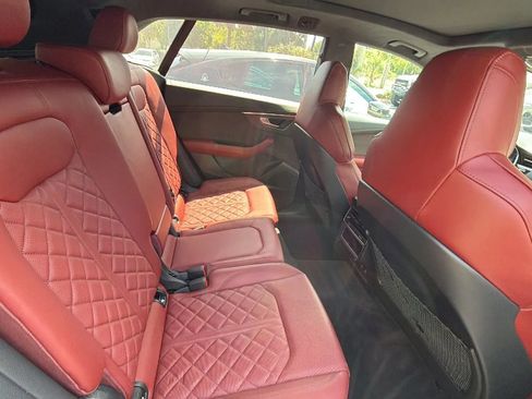 Used 2024 Audi SQ8 Prestige w/ Prestige Package AWD/4WD image 5