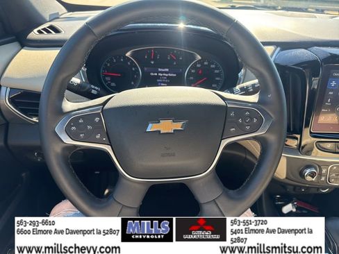 Used 2023 Chevrolet Traverse LT AWD/4WD image 8