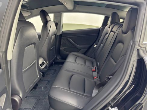 Used 2022 Tesla Model 3 image 41