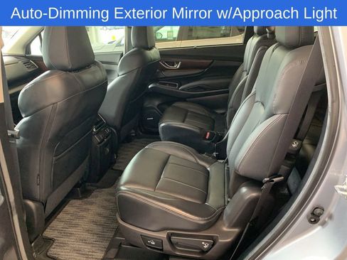 Used 2025 Subaru Ascent Touring AWD/4WD image 13