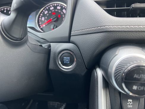 Used 2022 Toyota RAV4 XLE image 15