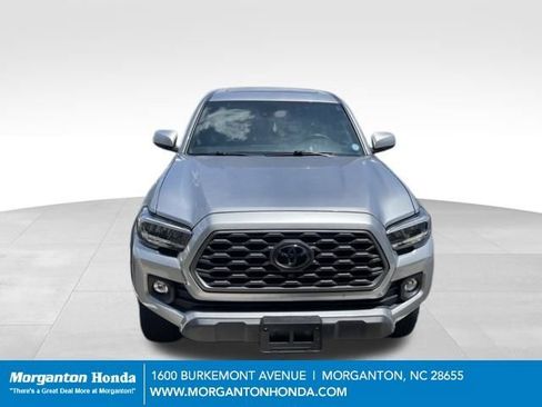 Used 2023 Toyota Tacoma TRD Off-Road w/ TRD Premium Off Road Package AWD/4WD image 8