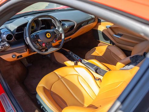 Used 2020 Ferrari F8 Tributo image 51