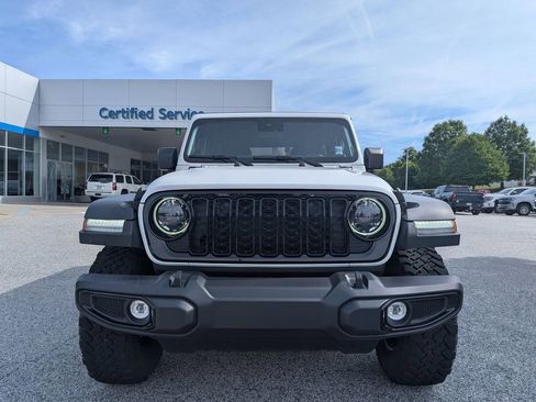 Used 2024 Jeep Wrangler Unlimited Sport AWD/4WD image 3