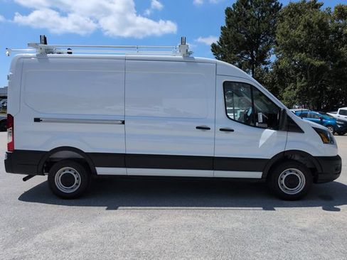 New 2026 Ford Transit 250 148 Medium Roof w/ Load Area Protection Package RWD image 3
