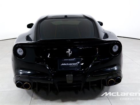 Used 2017 Ferrari F12 Berlinetta RWD image 7