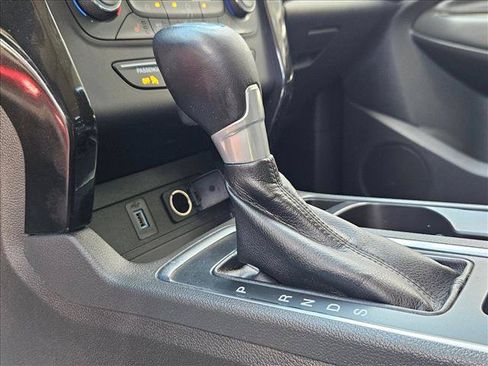 Used 2017 Ford Escape Titanium FWD image 12