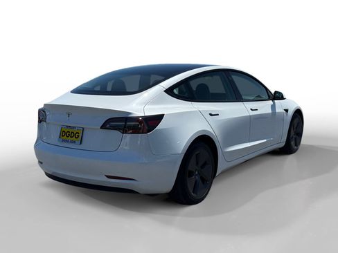 Used 2023 Tesla Model 3 Standard Range RWD image 5
