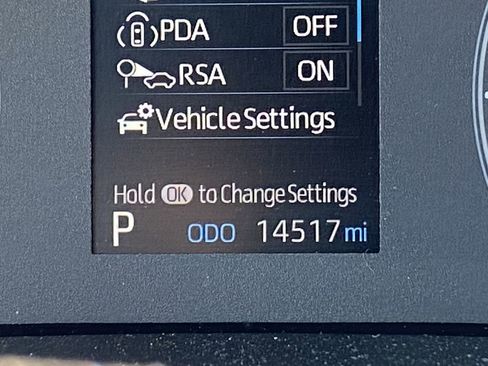 Used 2025 Toyota Corolla SE image 12