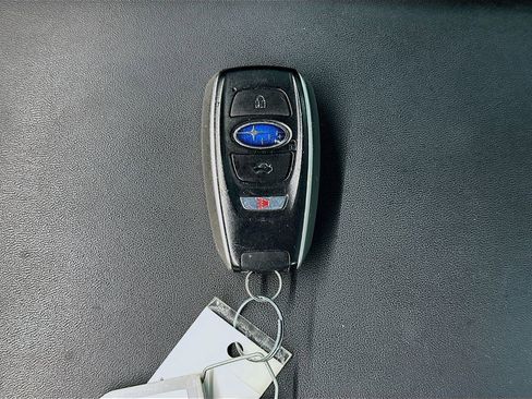 Used 2022 Subaru Outback Premium image 34