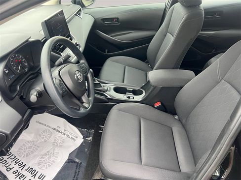 Used 2024 Toyota Corolla LE image 9