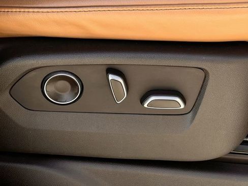 Used 2021 Cadillac Escalade ESV Premium Luxury w/ Driver Assist Tech Package image 29