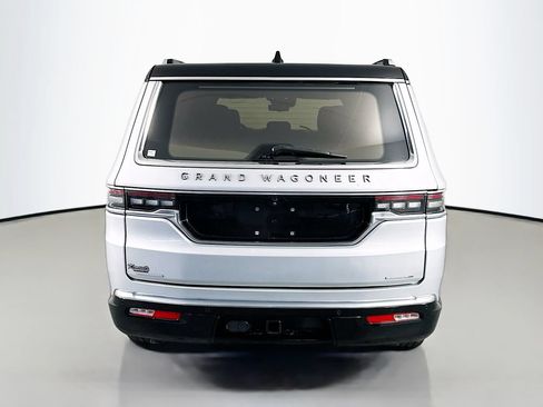 Used 2022 Jeep Grand Wagoneer Series III w/ Flexible Seating Group AWD/4WD image 6