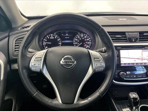 Used 2018 Nissan Altima 2.5 SL w/ 2.5 SL Technology Package image 5