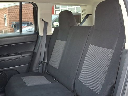 Used 2014 Jeep Patriot Latitude image 13