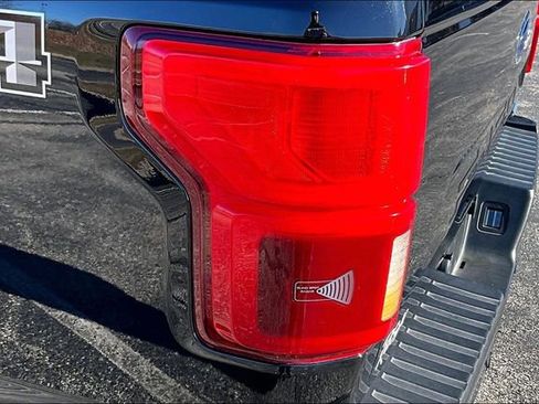 Used 2018 Ford F150 Lariat w/ Equipment Group 502A Luxury image 24