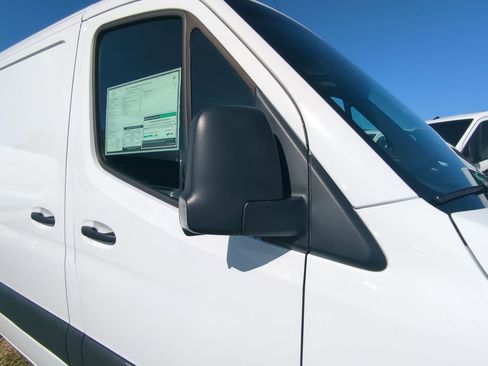Used 2025 Mercedes-Benz Sprinter 2500 image 22