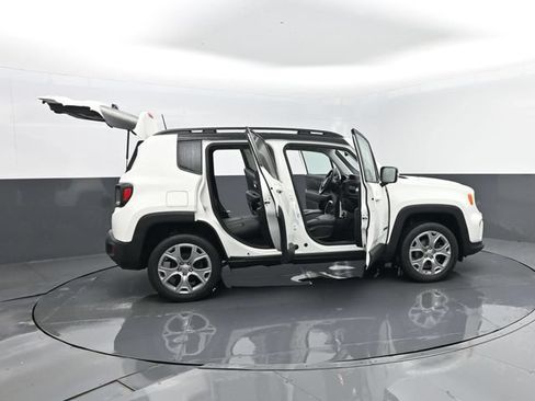 Used 2019 Jeep Renegade Limited AWD/4WD image 29