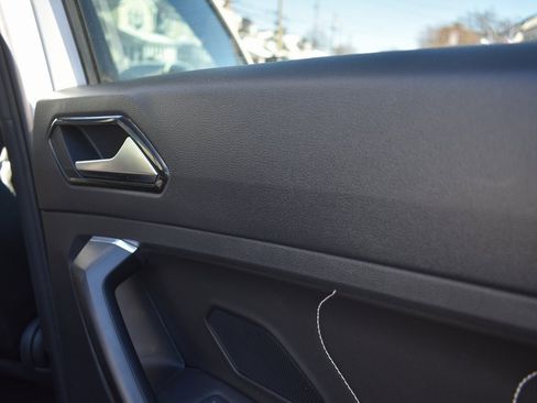 Used 2023 Volkswagen Tiguan SE R-Line image 30