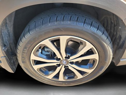 Used 2023 Subaru Forester Limited image 39