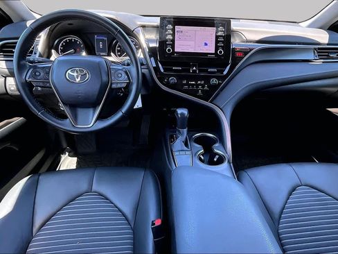 Used 2022 Toyota Camry SE FWD image 15