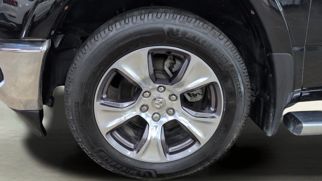 Used 2022 RAM 1500 Laramie AWD/4WD image 29