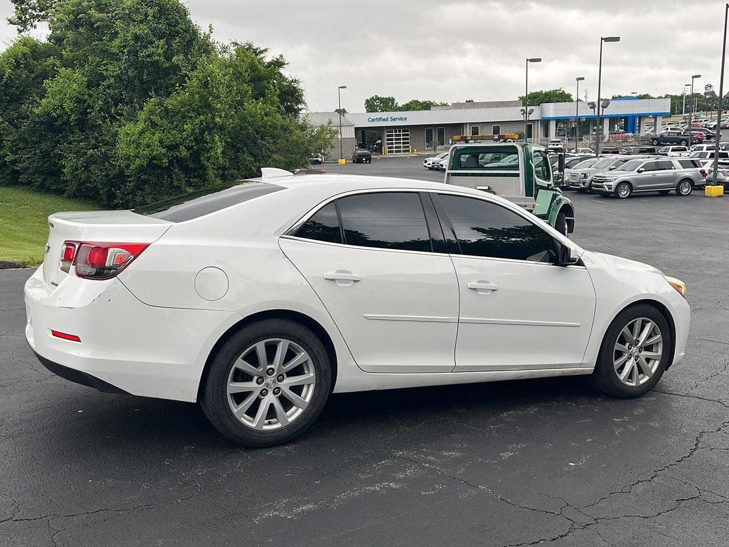 Used 2015 Chevrolet Malibu LT FWD image 6