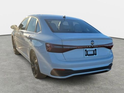 New 2026 Volkswagen Jetta SE image 7
