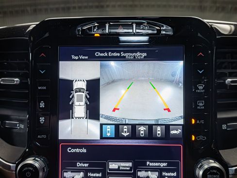 Used 2019 RAM 1500 Laramie AWD/4WD image 19
