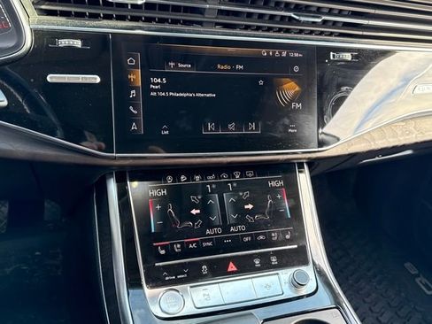 Used 2019 Audi Q8 Prestige w/ Luxury Package image 19