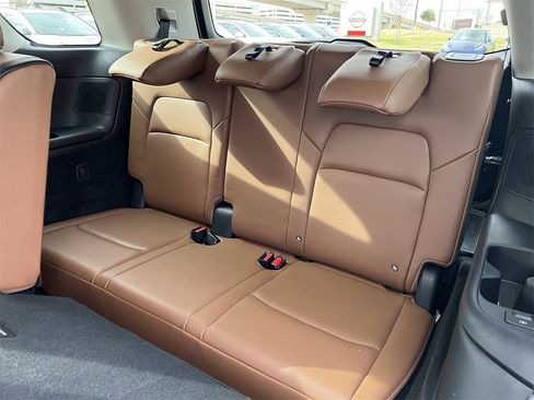 Certified 2024 Nissan Pathfinder Platinum w/ Cargo Package image 27