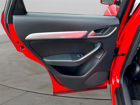 Used 2017 Audi Q3 2.0T Premium Plus w/ Premium Plus Package image 23