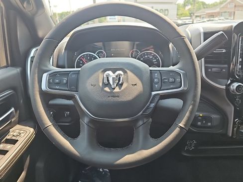 Certified 2025 RAM 2500 Big Horn AWD/4WD image 21