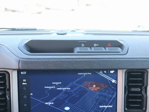 New 2025 Ford Bronco Outer Banks image 8