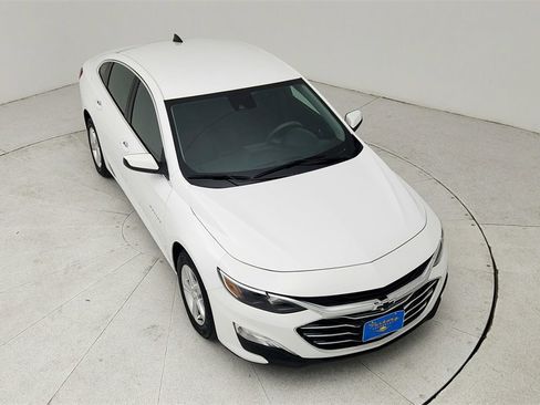 Certified 2024 Chevrolet Malibu LS w/ LPO, Floor Liner Package image 14