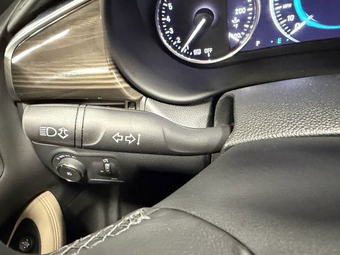 Used 2019 Buick Envision Premium image 18