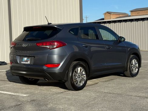 Used 2017 Hyundai Tucson SE image 5