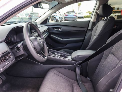 Certified 2025 Honda Accord LX image 22