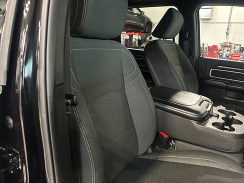 Used 2025 RAM 2500 Big Horn AWD/4WD image 11