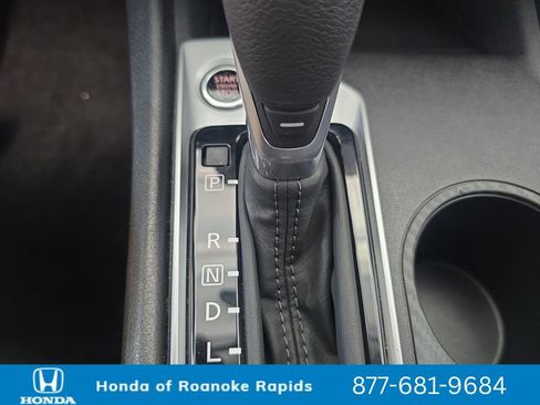 Used 2025 Nissan Altima 2.5 SV FWD image 30