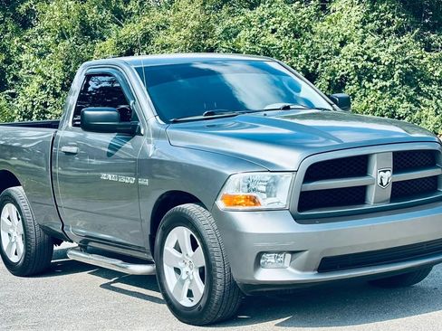 Used 2012 RAM 1500 Express RWD image 18