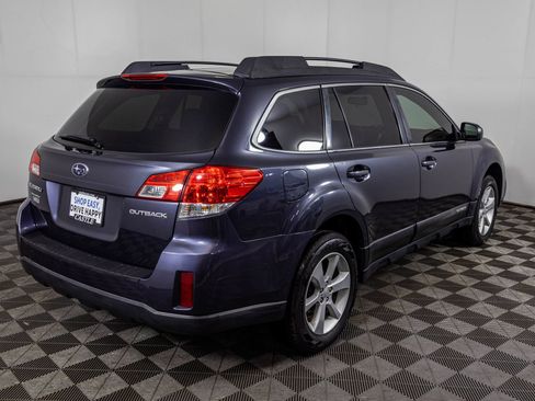 Used 2013 Subaru Outback 2.5i Premium w/ All-Weather Pkg AWD/4WD image 13