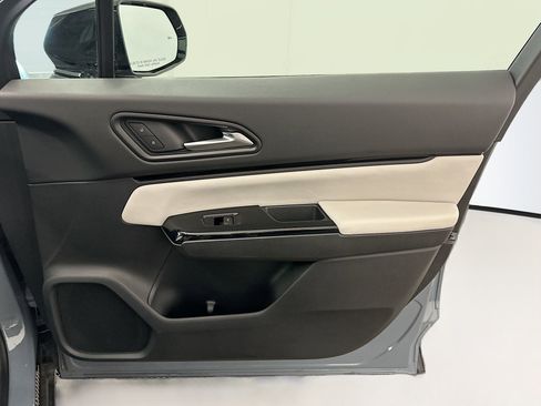Used 2025 Honda Prologue Touring image 35