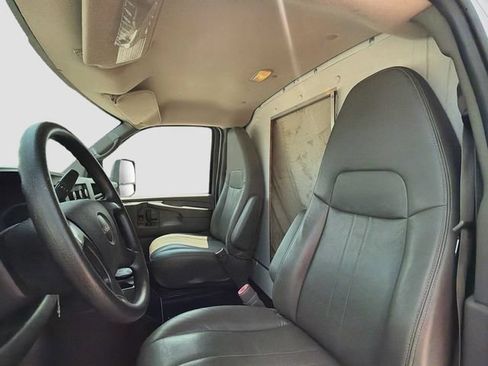 Used 2014 GMC Savana 3500 RWD image 16