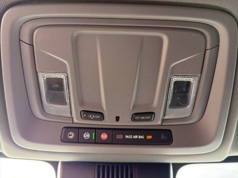 Used 2022 Chevrolet Silverado 1500 LT Trail Boss image 38