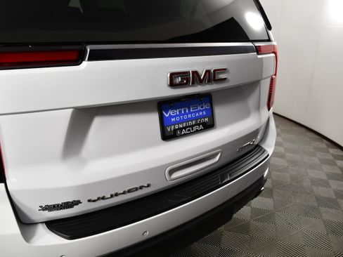 Used 2025 GMC Yukon AT4 AWD/4WD image 15